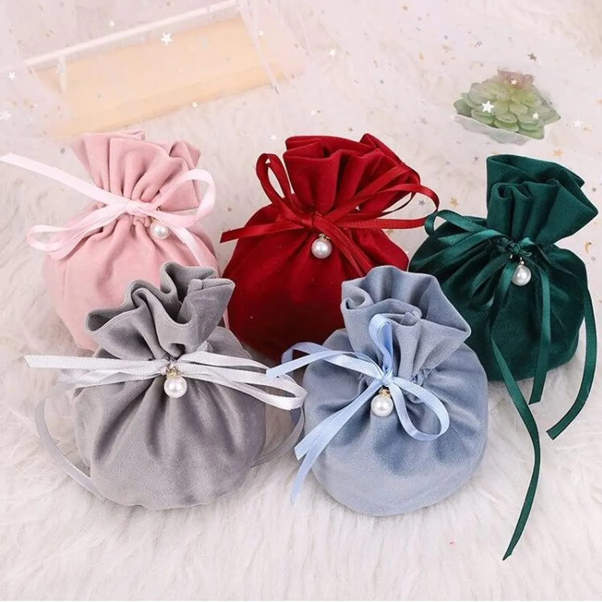 20 Pcs Round Bottom Drawstring Velvet Gift Bags Jewelry Pouches with Pearl Bead,for Wedding Favors,Christmas,Party Favors,Birthday,Dark green