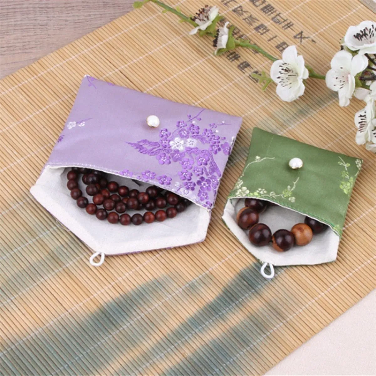 20 Pcs Silk Jewelry Pouch Brocade Coin Purse Zipper Jewelry Pouch Gift Bags Silk Purse Pouchs Gift Bags,3.9x4.7 inch