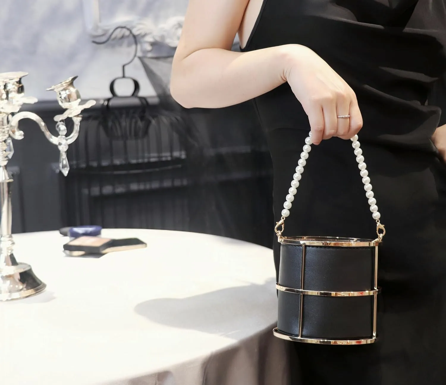 Clutch Bag for Women Pearl Evening Bags Top-Handle Metal Bucket Bag Crystal Chic Purses Formal Wedding Handbags