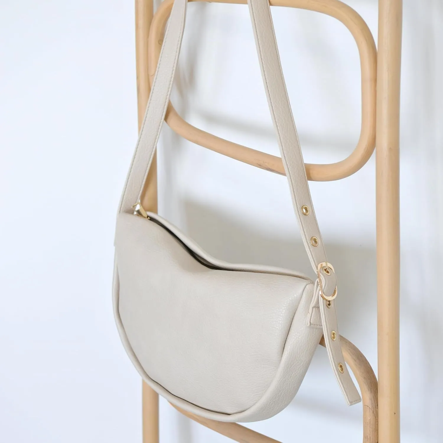 Crescent Crossbody Bag Hobo Sling Bag Women Vegan Leather Shoulder Handbag with Adjustable Strap