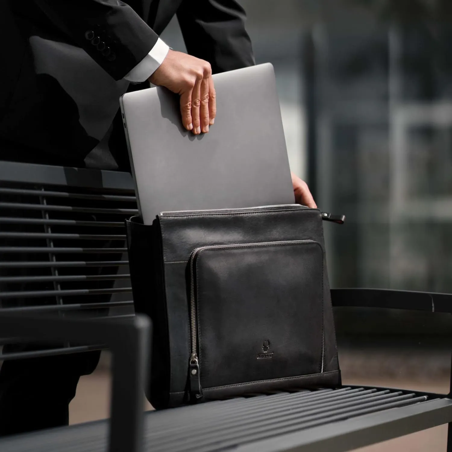 DONBOLSO Laptop Sleeve - Notebook Bag Case - Easy to Clean, Minimalist Design-Good Protection from Scratches, Bumps, and Dust