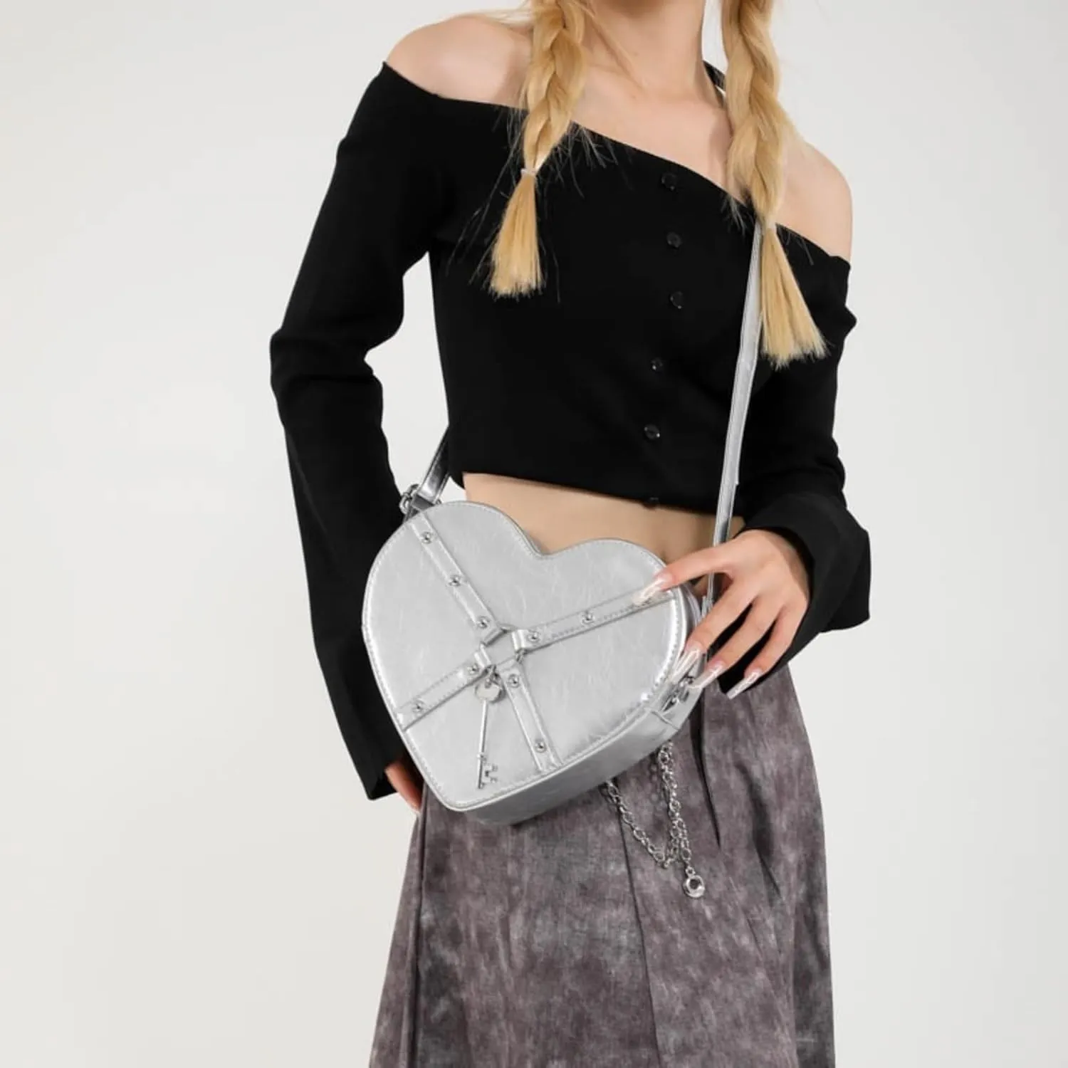 Gothic Heart Shaped Backpack Y2k Heart Bags Studded Designer Crossbody Bag Lovely Purse for Women