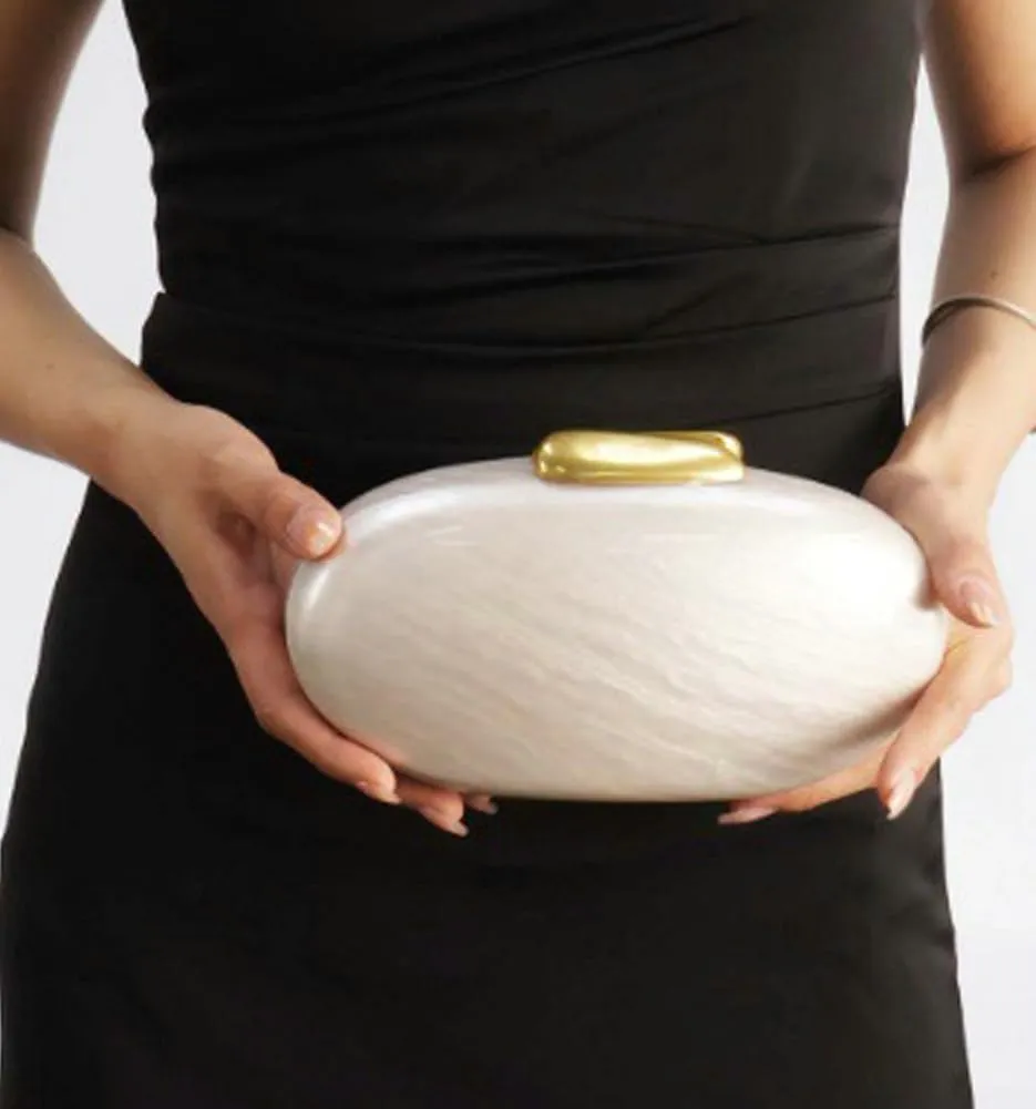 Halemet Acrylic Shell Shaped Clutch Purses Women Glossy Irregular Bag Acrylic Evening Bag with Chain Cocktail Party Wedding