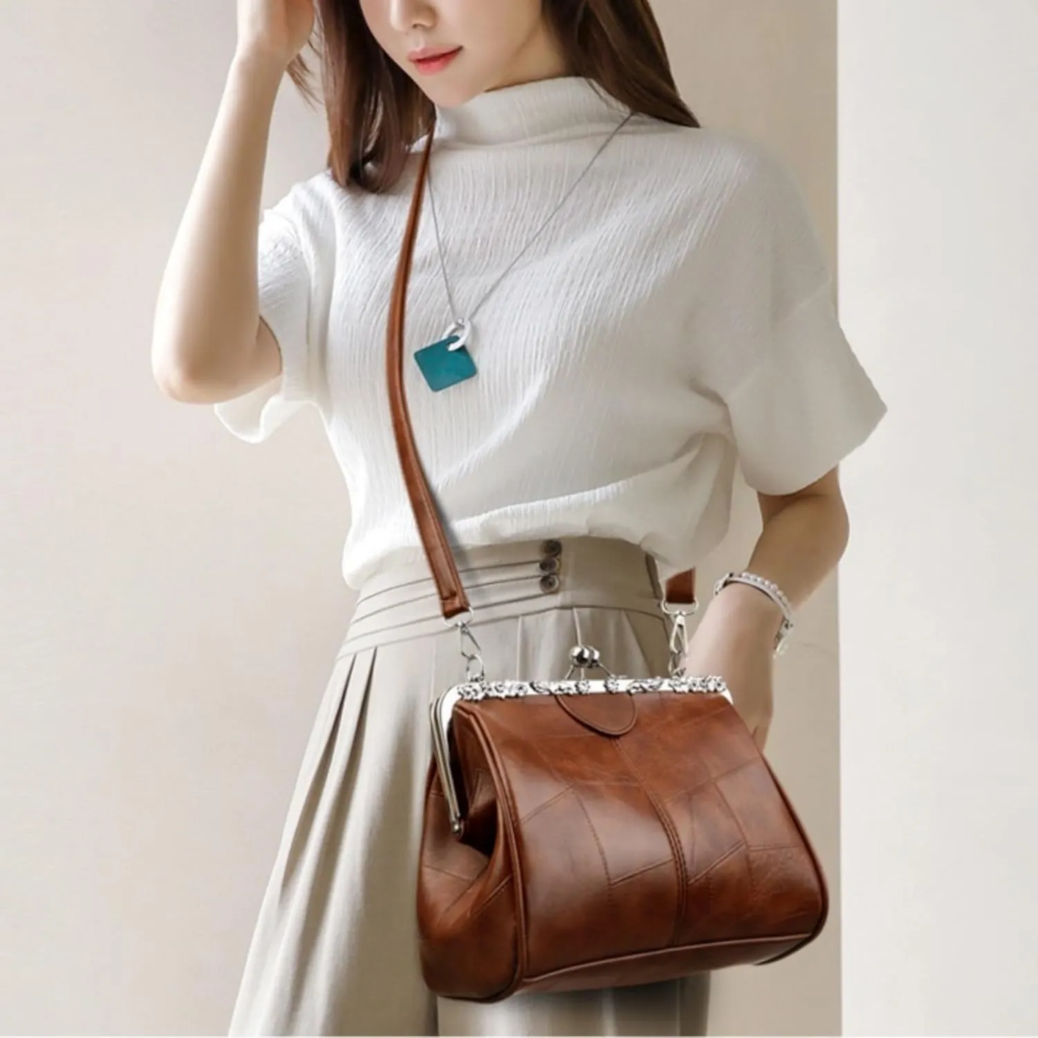 IAMUHI Women Fashion Glossy Soft PU Leather Evening Handbag Purse Vintage Kiss Lock Shell Shape Crossbody Clutch Bags