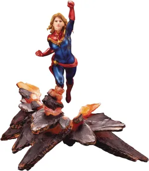 Kotobukiya Marvel Universe: Captain Marvel ArtFX Premier Statue, Multicolor
