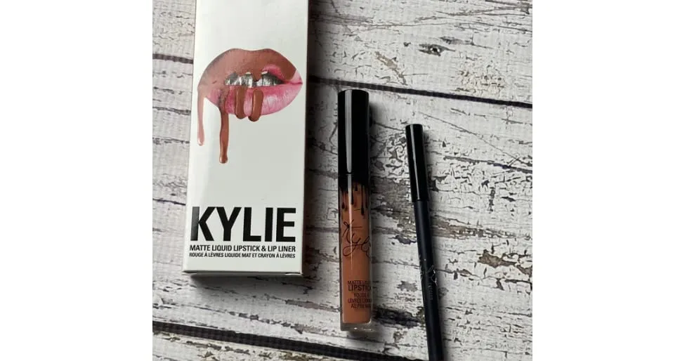 Kylie Jenner Lip Kit Metal Matte Exposed Lipstick