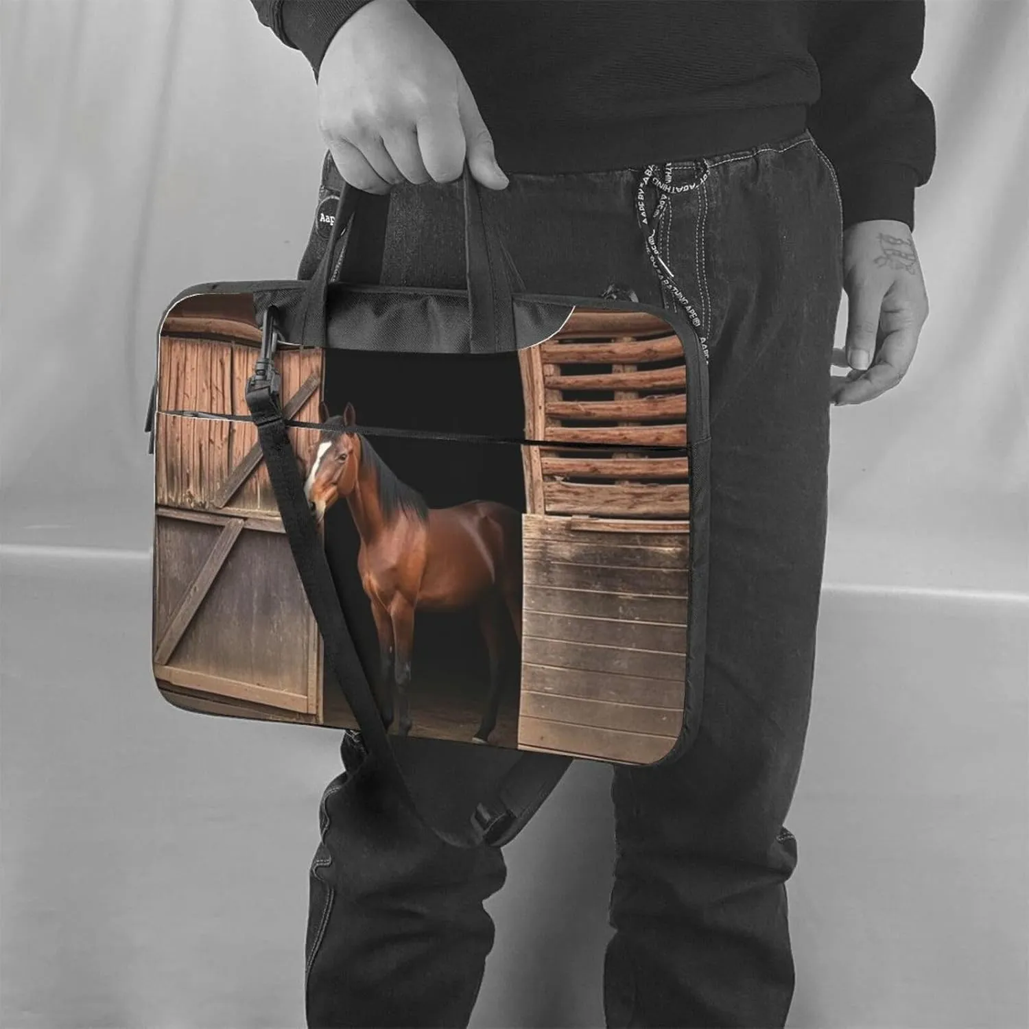 Laptop Sleeve Bag Shockproof Notebook Case Barn Horse Computer Carrying Case with Shoulder Strap 15.6 inch