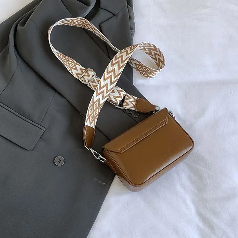 Molodo Studded Shoulder Bag for Women Trendy PU Leather Crossbody Bag Punk Handbag Purses Retro Small Shoulder Handbag