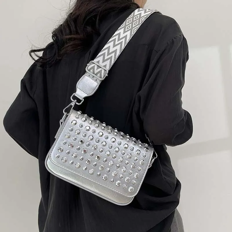 Molodo Studded Shoulder Bag for Women Trendy PU Leather Crossbody Bag Punk Handbag Purses Retro Small Shoulder Handbag