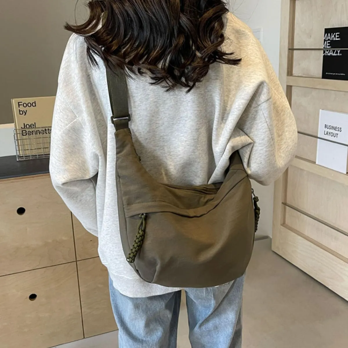 Nylon Crossbody Bags for Women Nylon Crescent Bag Casual Slouchy Shoulder Bags Dumpling Bag with Multi-Pockets