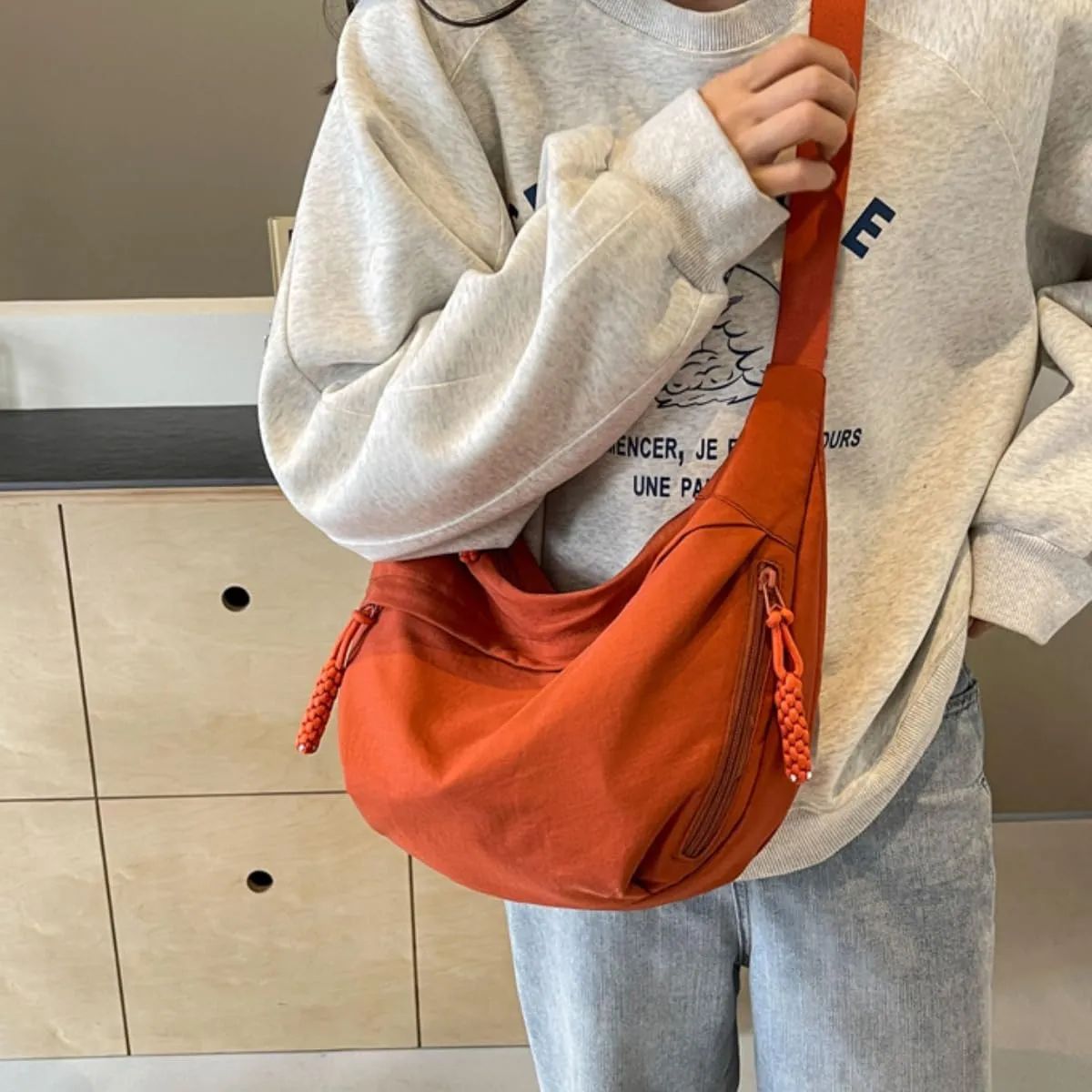 Nylon Crossbody Bags for Women Nylon Crescent Bag Casual Slouchy Shoulder Bags Dumpling Bag with Multi-Pockets