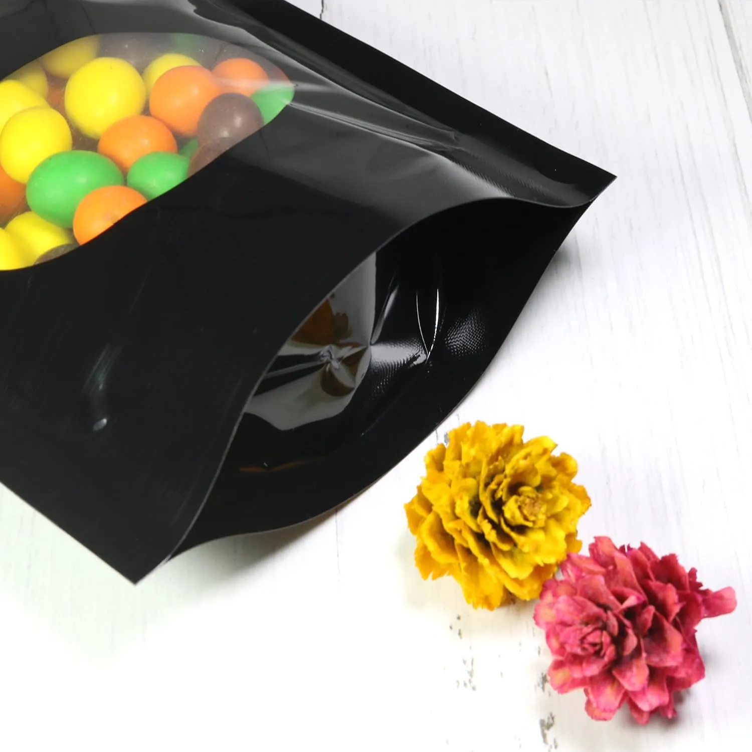 QQ Studio Pack of 100 Glossy Colored Mylar Foil Stand-Up Zip Seal Bags w/Clear Round Window (Glossy Black, 4.7 inches x 7.1 inches)