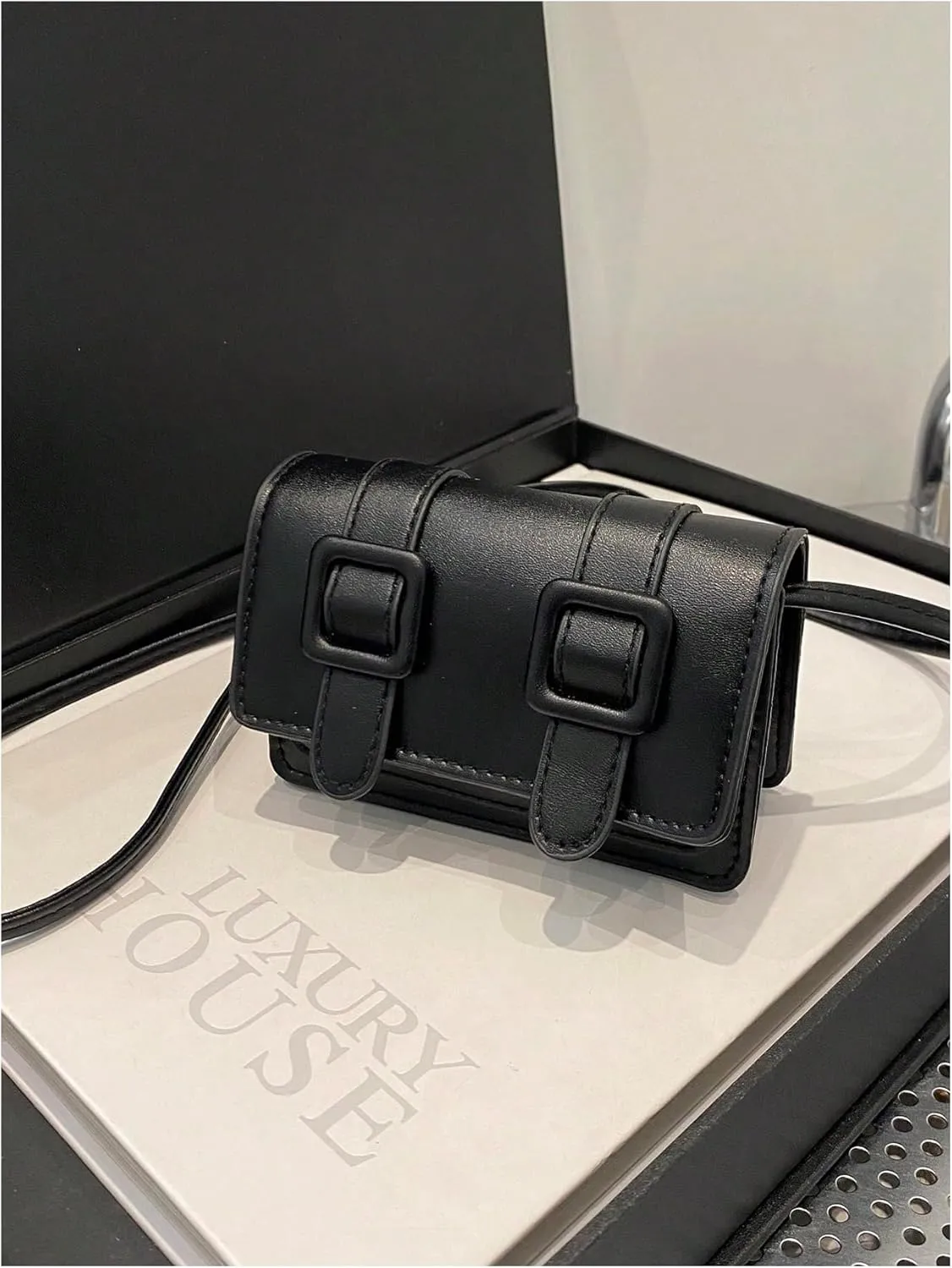 QWINEE Women's Buckle Decor Flap Bag Minimalist Shoulder Handbag Chain Detail Clutch Purse Solid Crossbody Bags