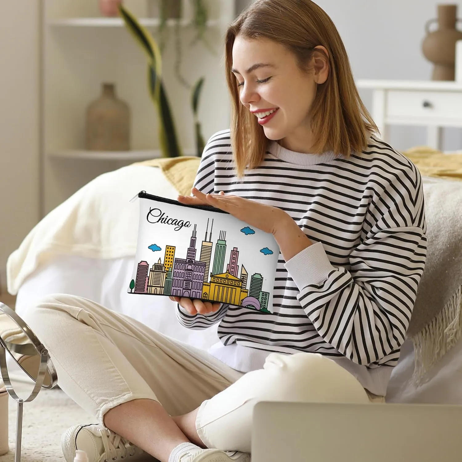 Reginary 6 Pcs City Cosmetic Bag Souvenir Gifts New York Zipper Pouch Chicago Souvenir Seattle Boston Nashville London Paris Italy Gifts Memento for Women Traveler(Chicago)