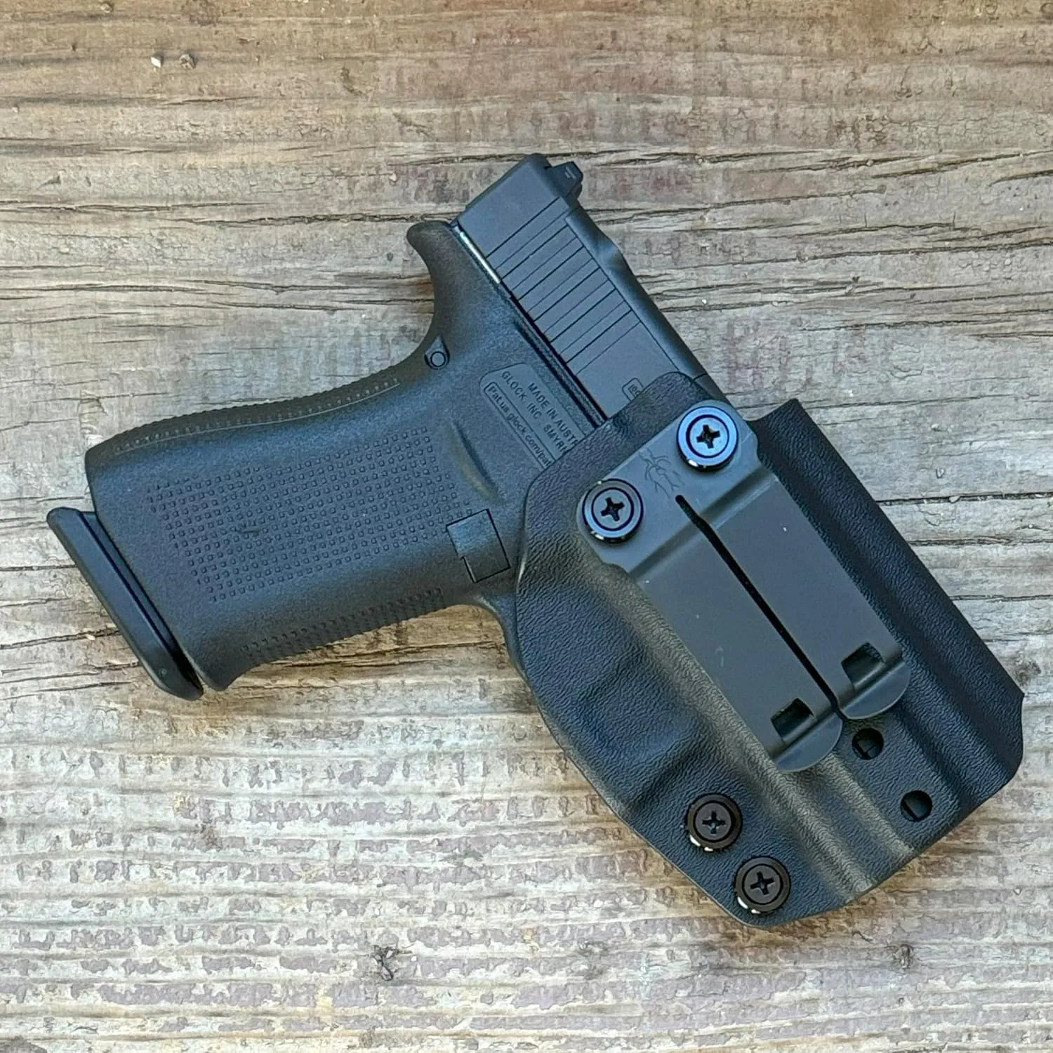 Shadow Systems CR920 Holster :: Made in USA :: IWB Holster for Shadow Systems CR920 :: Veteran Owned Company :: Veteran Owned Company :: Over 60 Color Options