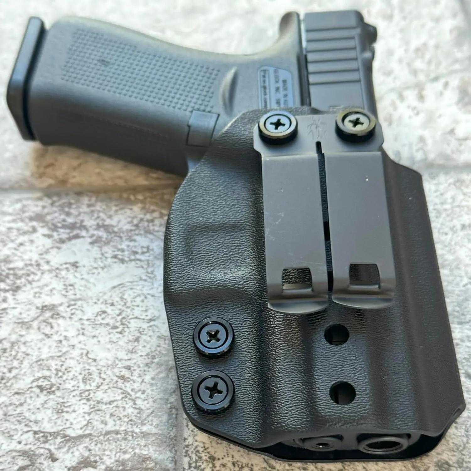 Shadow Systems CR920 Holster :: Made in USA :: IWB Holster for Shadow Systems CR920 :: Veteran Owned Company :: Veteran Owned Company :: Over 60 Color Options