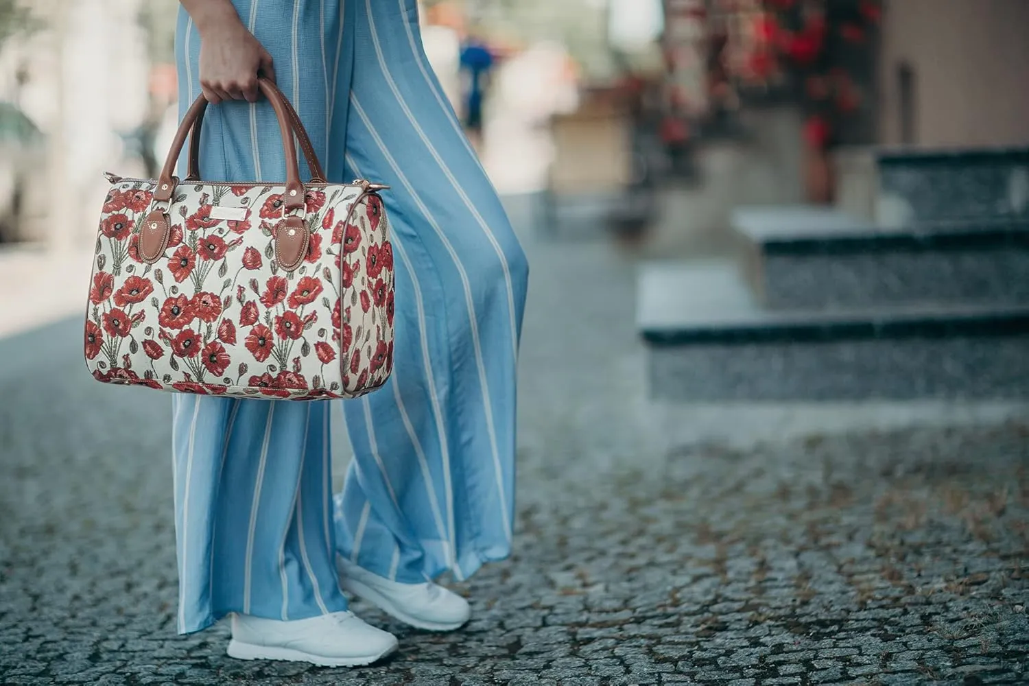 Signare Tapestry Duffle Bag Overnight Bags Weekend Bag for Women with Poppy Flower Design (TRAV-POP)