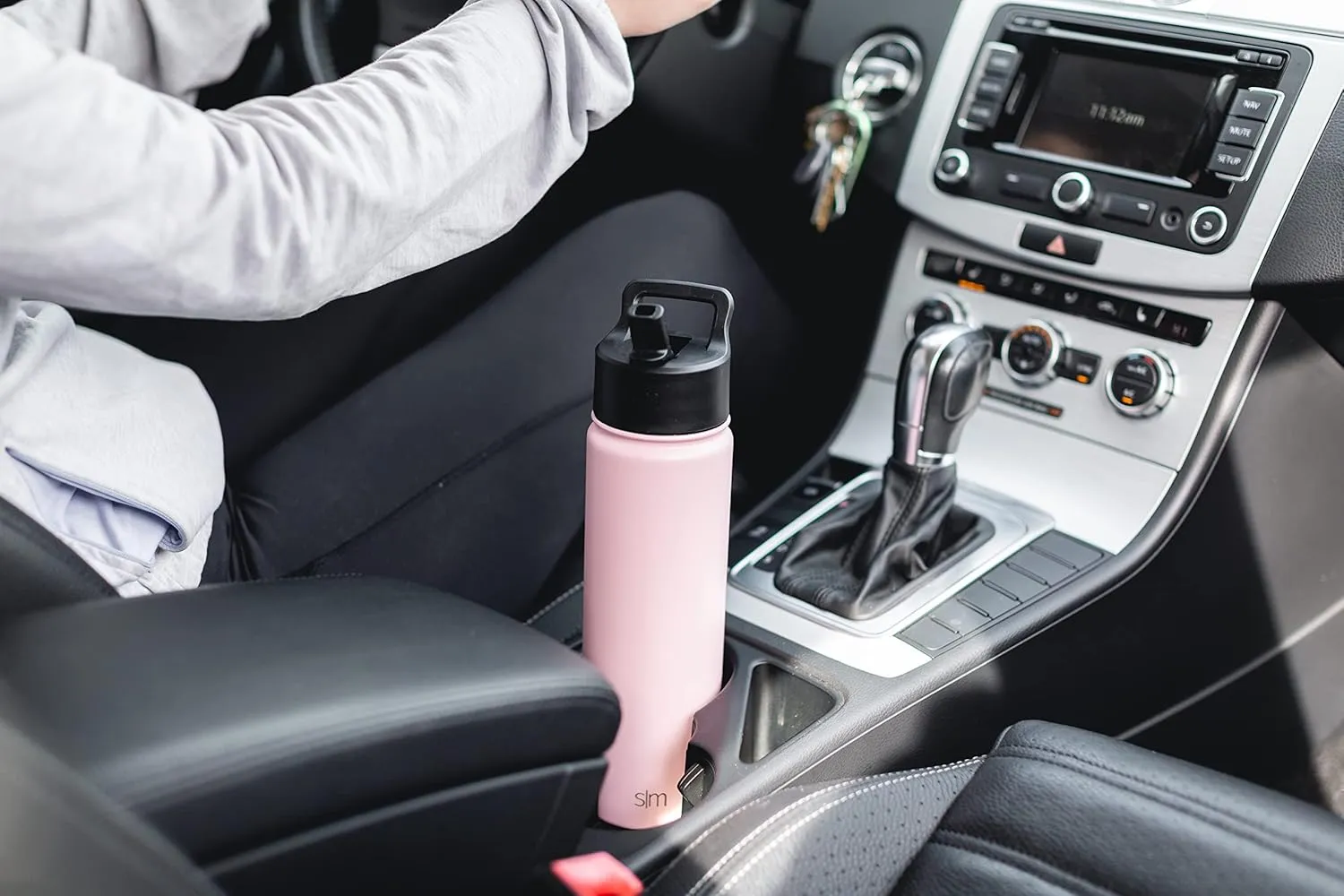 Simple Modern Water Bottle with Straw Lid Vacuum Insulated Stainless Steel Metal Thermos Bottles | Reusable Leak Proof BPA-Free Flask for Gym Sports | Summit Collection | 22oz, Midnight Black