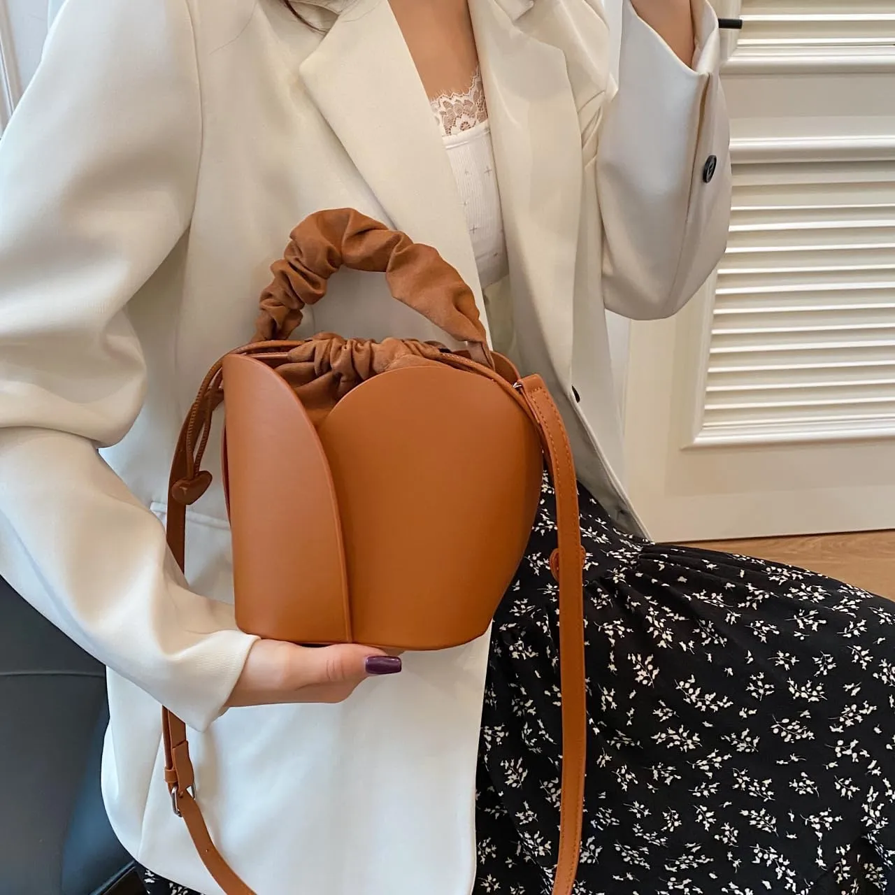 Women's Crossbody Bags,Creative Petal Bag, Team bride Accessories,Suitable for Banquets,Travel,Leisure, Various Occasions