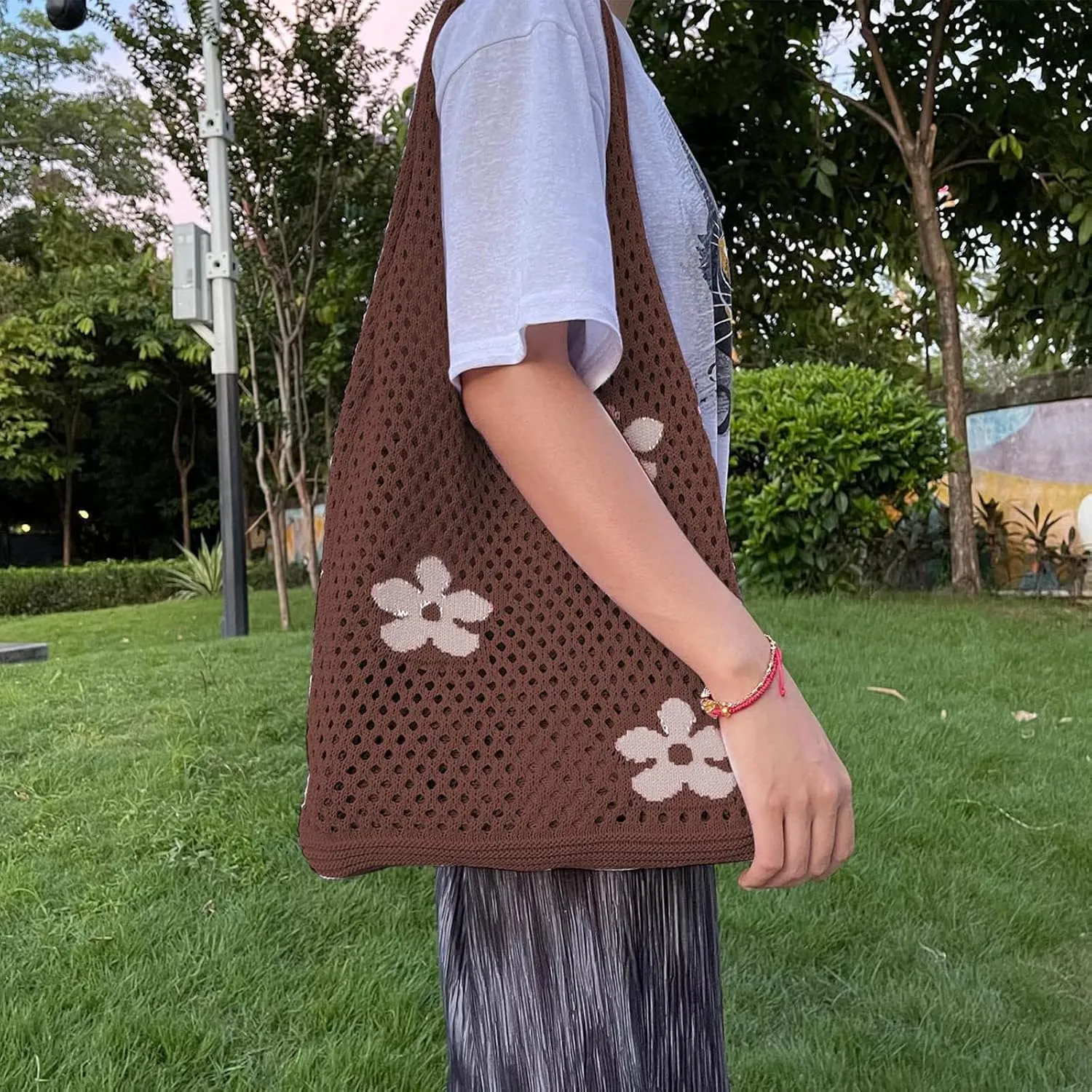 Women's New Japanese And Korean Tote Bag Flower Bag Knitted Mesh Hollow Shoulder Bags Shoulder Bags (D, One Size)