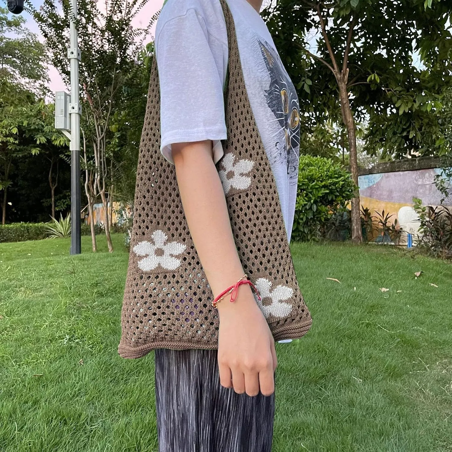 Women's New Japanese And Korean Tote Bags Flower Bag Knitted Mesh Hollow Shoulder Bag Mens Shoulder (Brown, One Size)