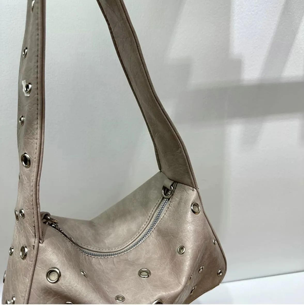 Y2k 90s Crescent Hobo Bags Women Trendy Studded PU Leather Underarm Shoulder Crossbody Purse Punk Crescent Tote Handbag