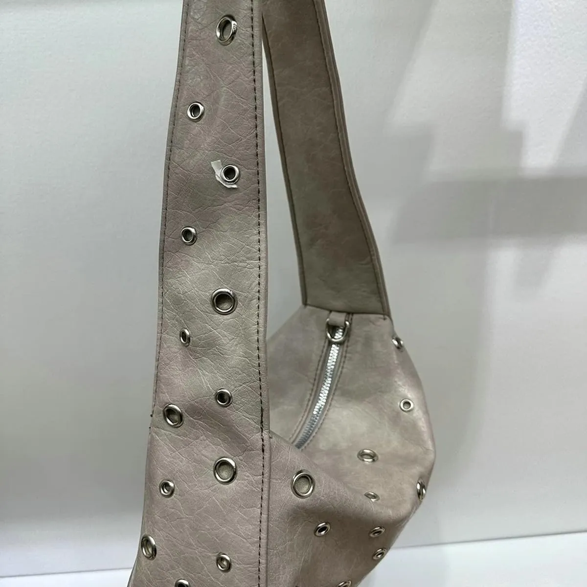 Y2k 90s Crescent Hobo Bags Women Trendy Studded PU Leather Underarm Shoulder Crossbody Purse Punk Crescent Tote Handbag