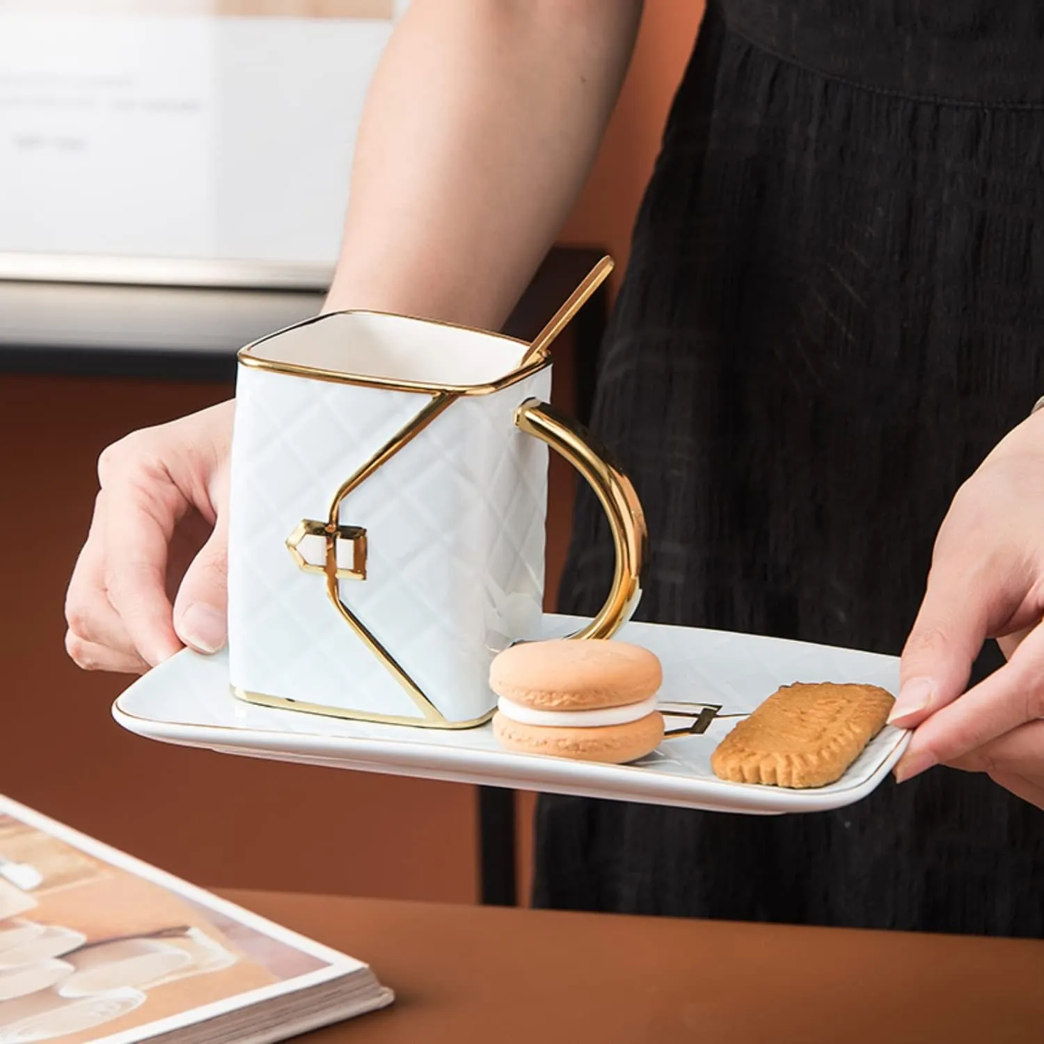 YnsfreeCeramic Purse Coffee Mugs Set Tea Cup Unique Bag shaped mug and Saucer Set with Spoon and Saucer For Women Mother's Day Christmas Gifts (Set of 4)